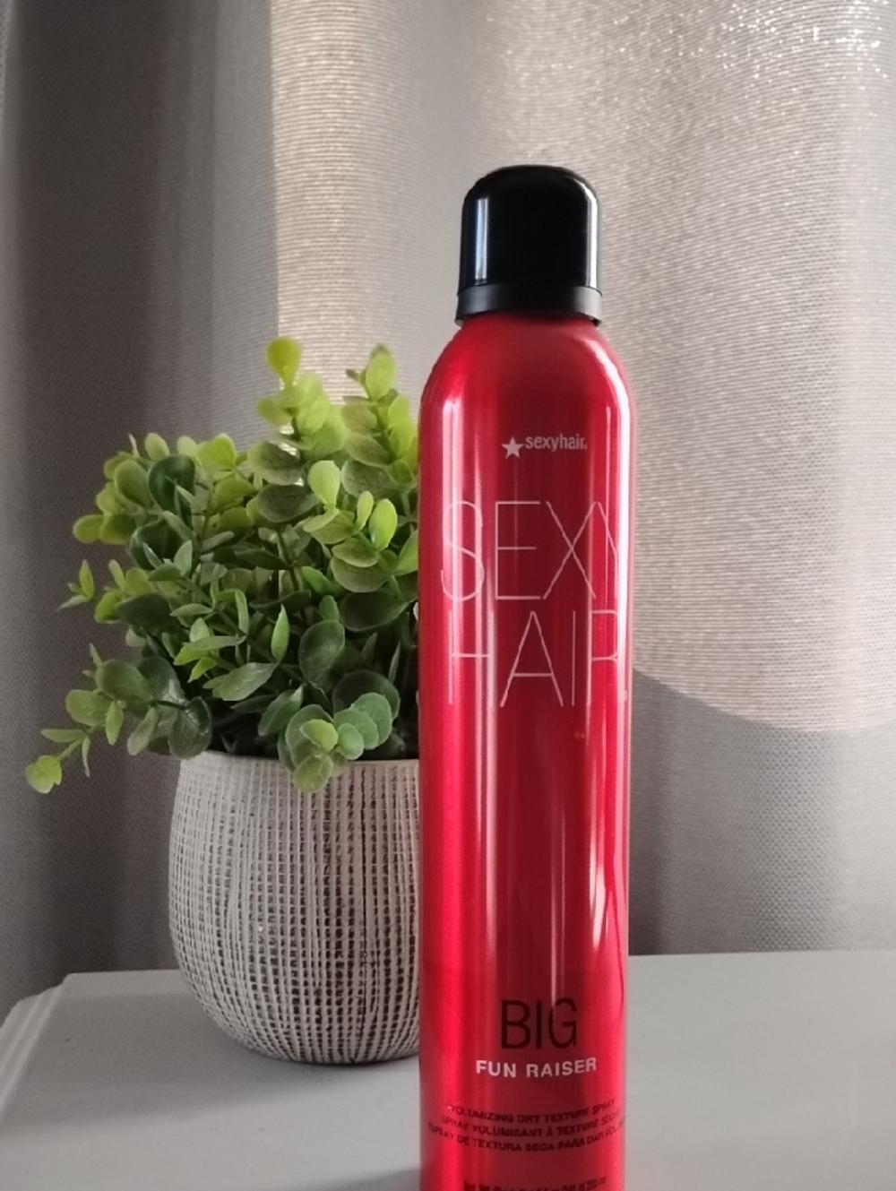 SexyHair BIG Fun Raiser Volumizing Spray - Red